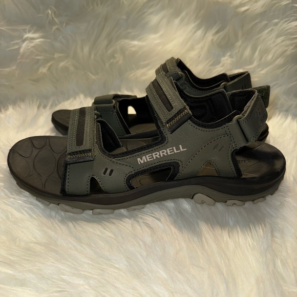 MERREL- NWOB- HUNTINGTON -SPORT CONVERT- OLIVE
MENS SIZE 10 - Picture 1 of 6